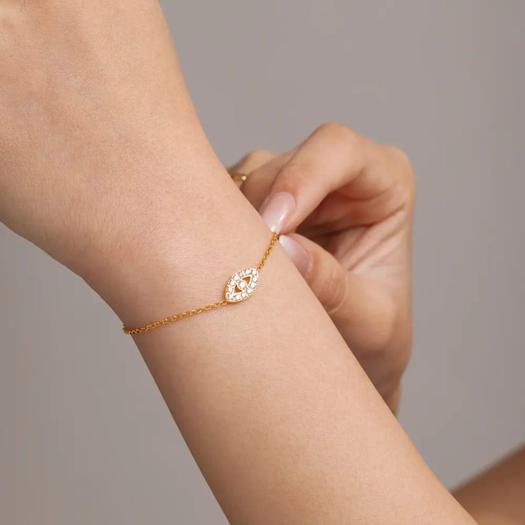 Minimal Evil Eye Bracelet