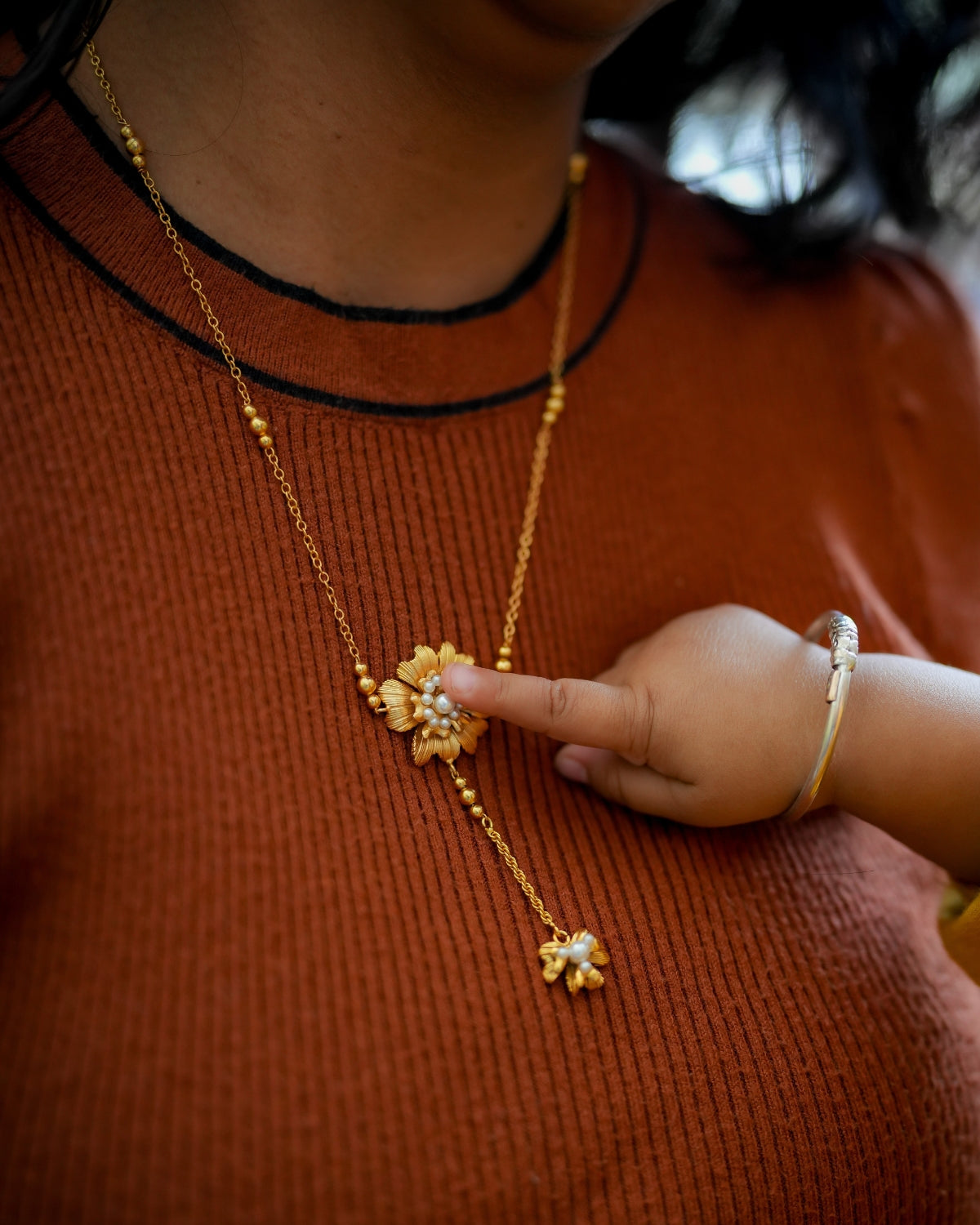 Mumma Bloom Y Necklace