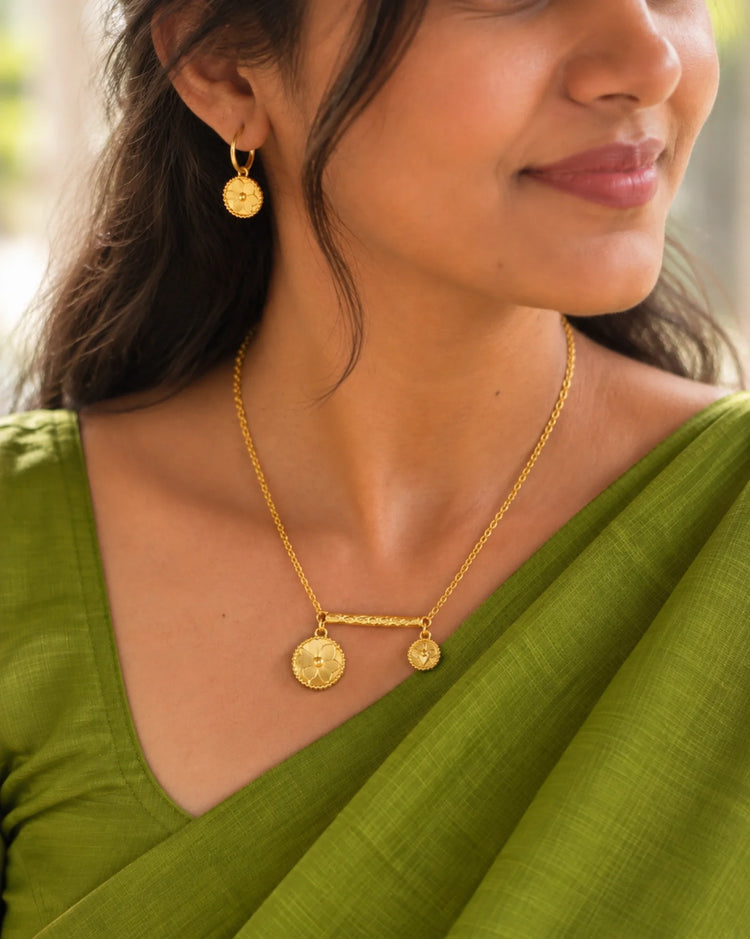 Tender Bloom Necklace