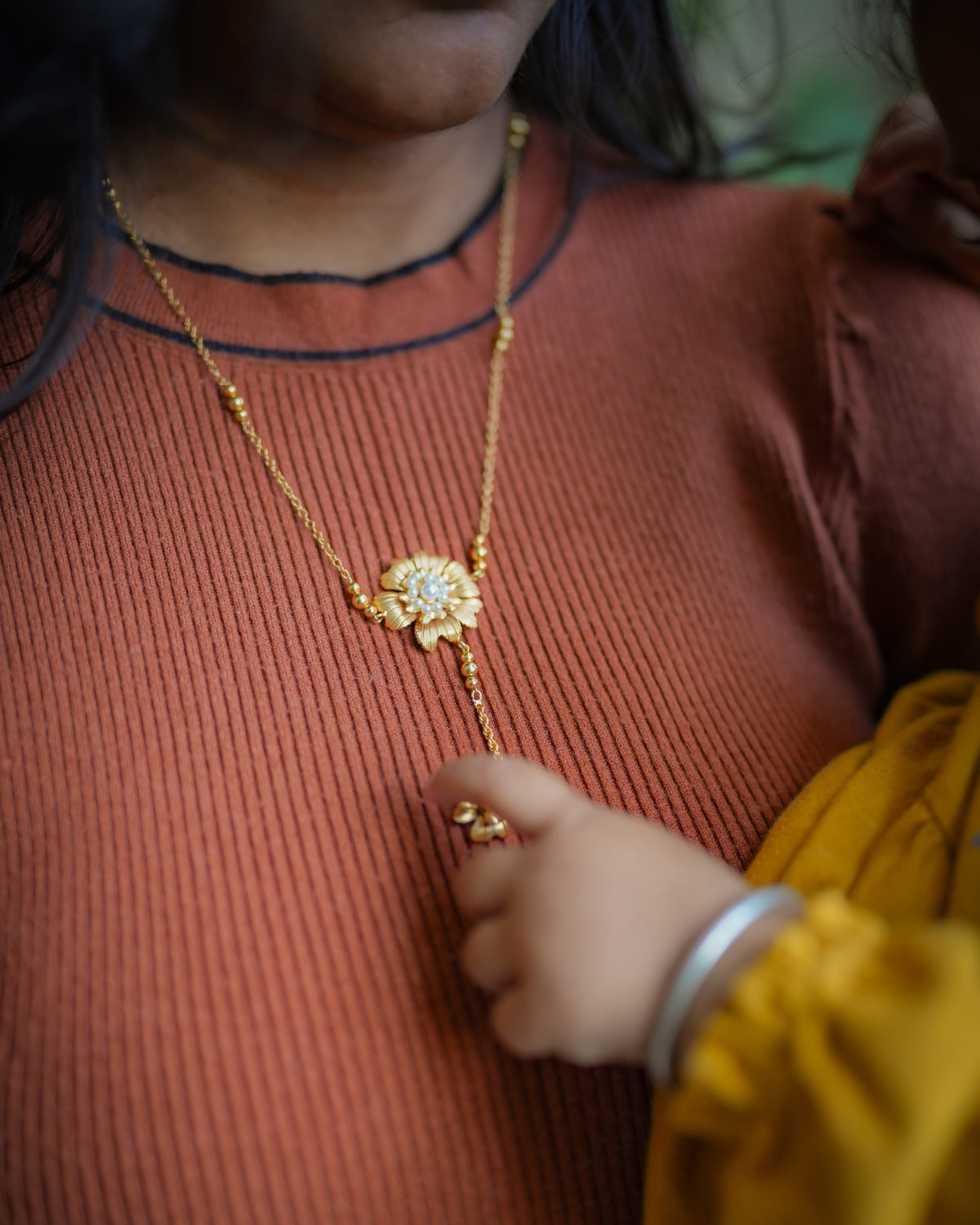 Mumma Bloom Y Necklace