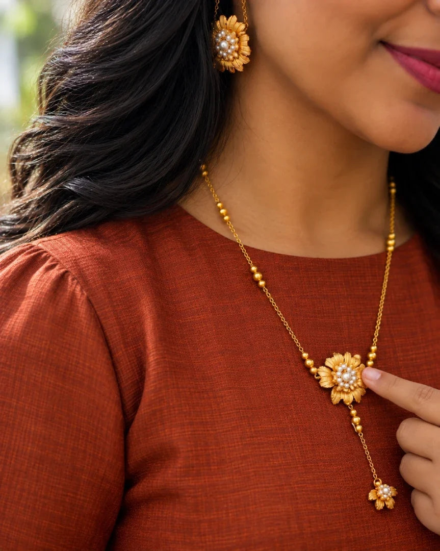 Mumma Bloom Y Necklace