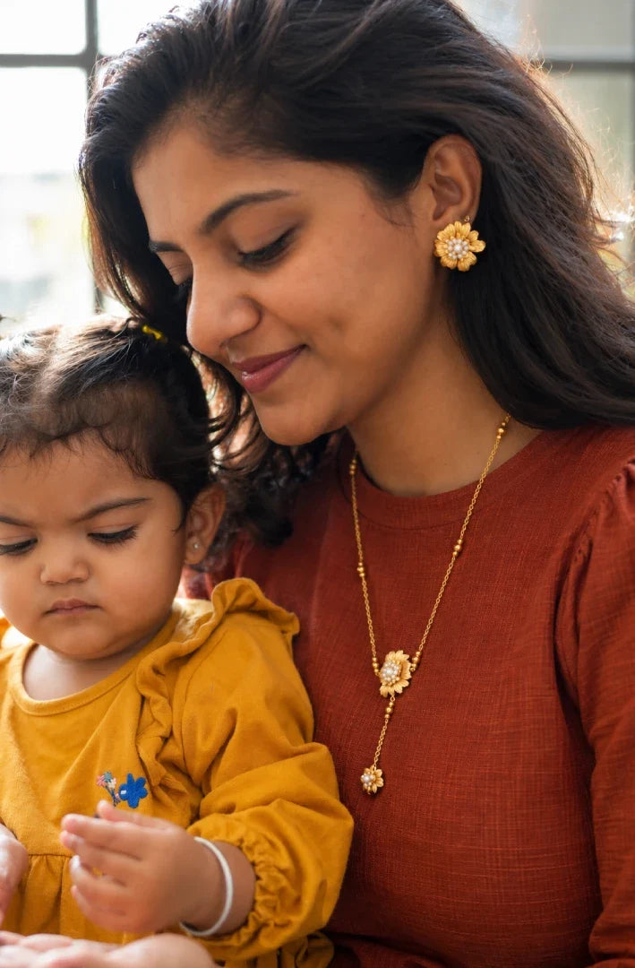 Mumma Bloom Y Necklace