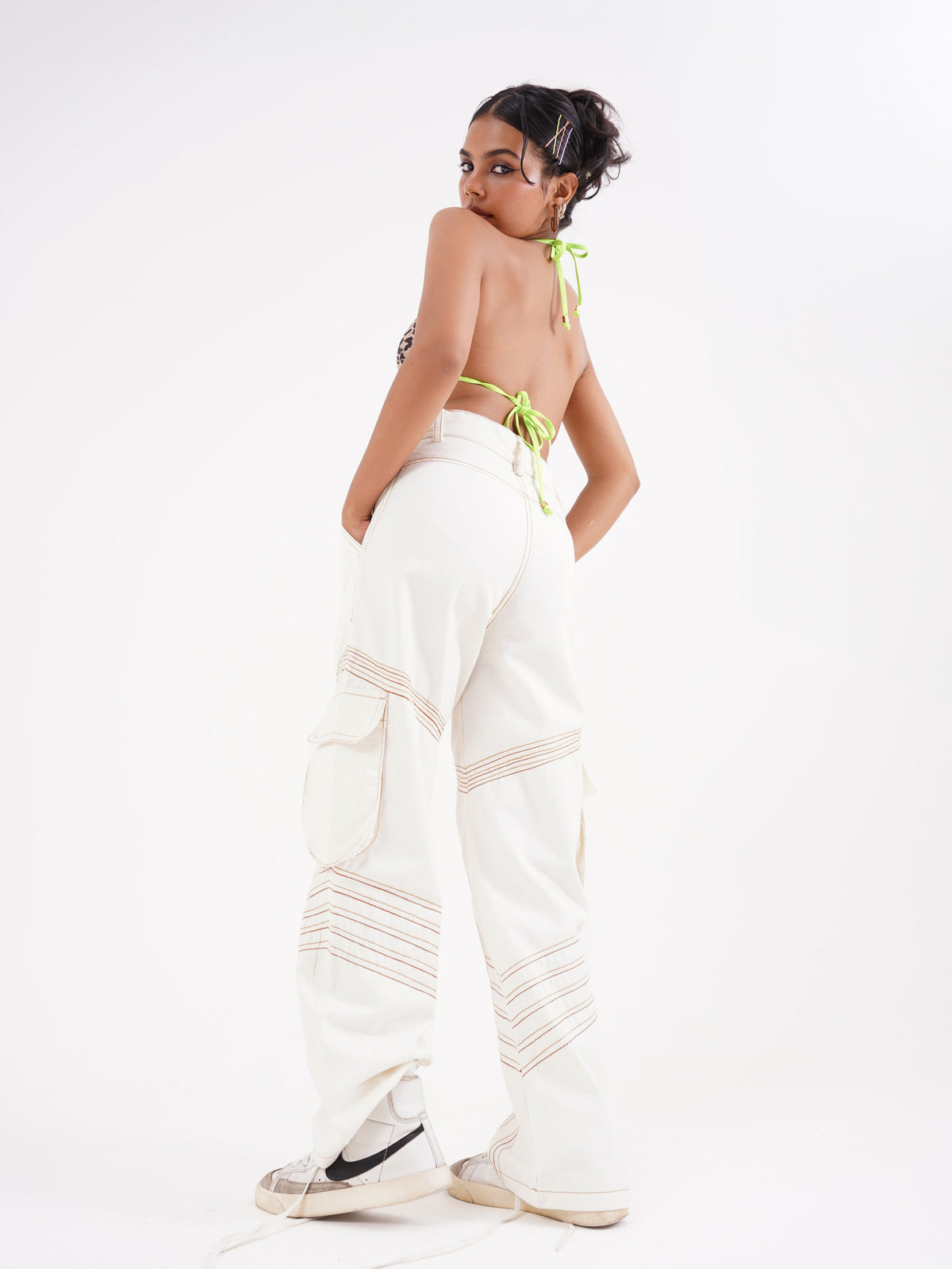 Crystal embroidered jeans