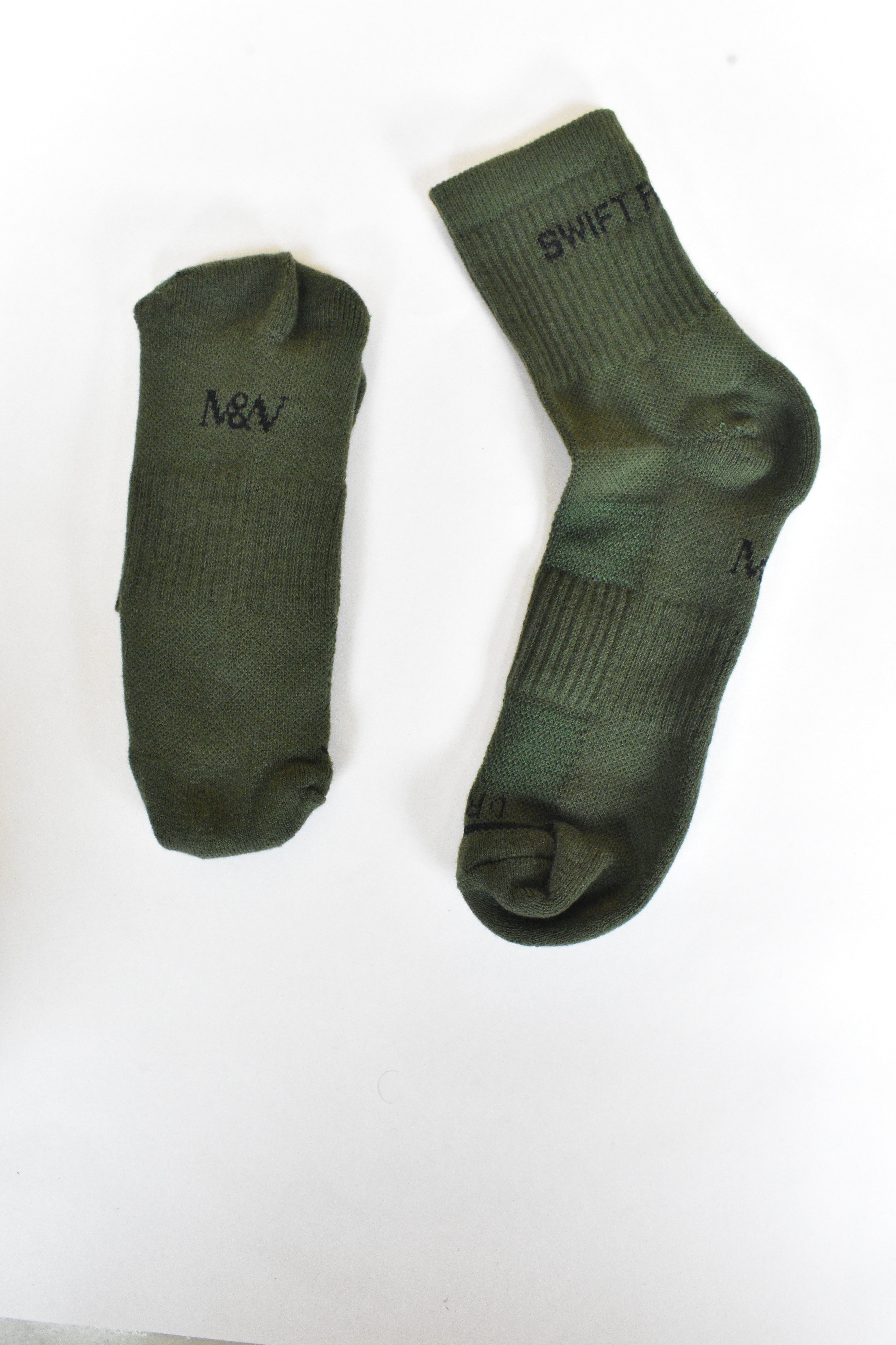 The Daily Grind™ – Field Work (Green)