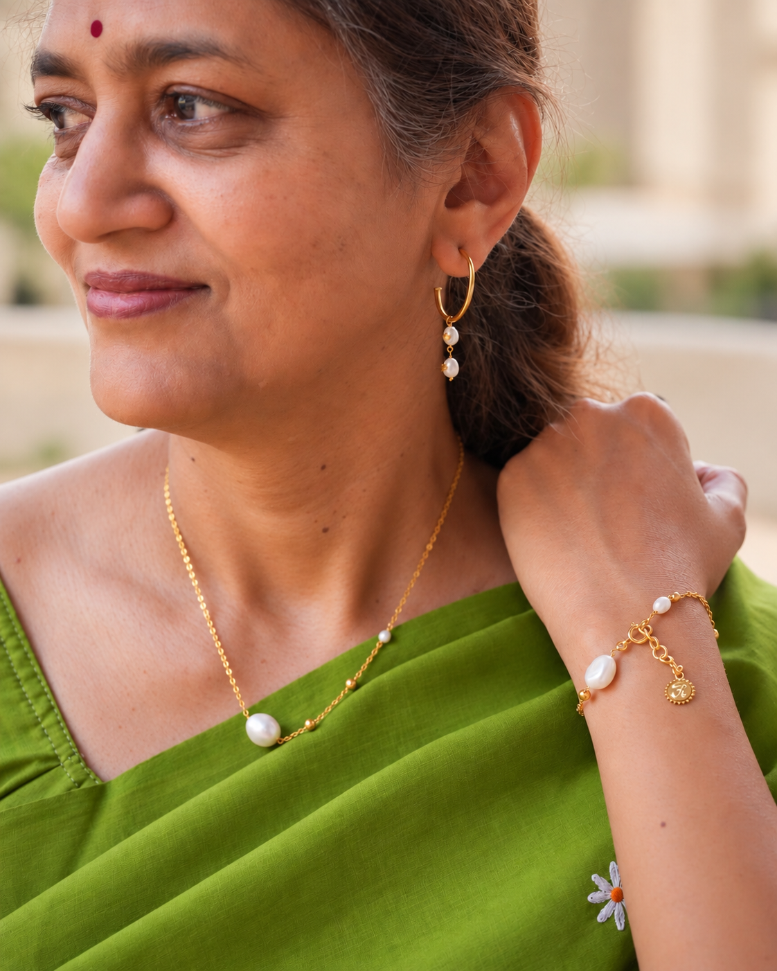 Paired Pearl Bracelet