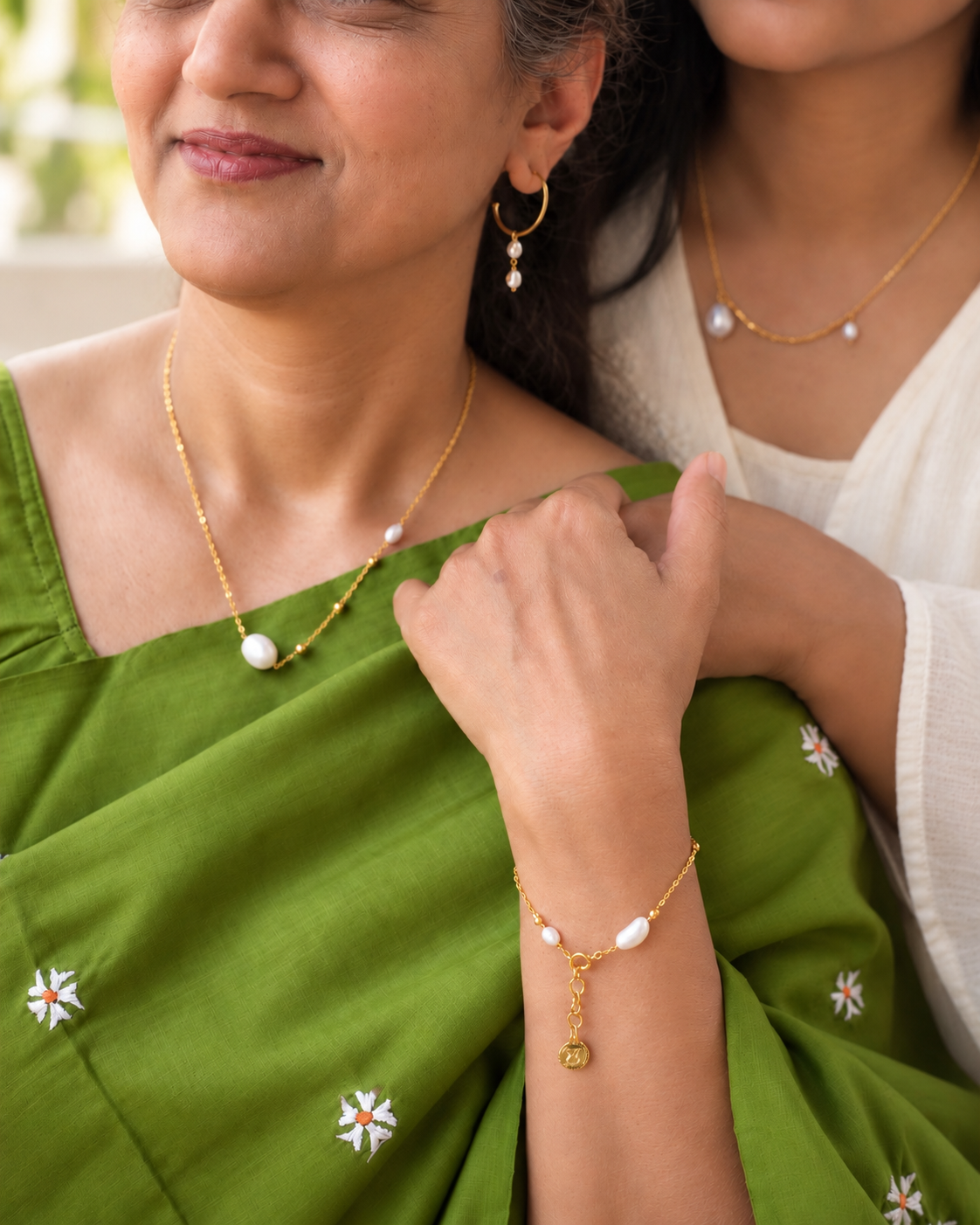 Paired Pearl Bracelet