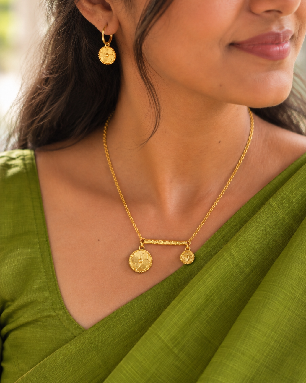Tender Bloom Necklace
