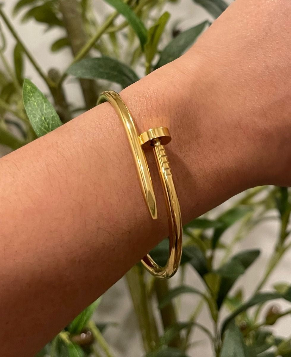 Gold Nail Waterproof bracelet